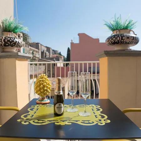 Casa Turrisi فندق مبيت وإفطار 3*