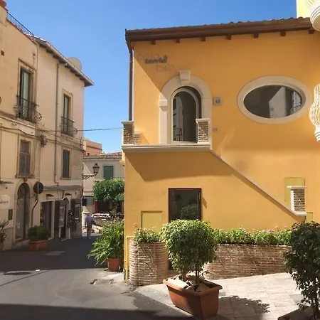 فندق مبيت وإفطار Casa Turrisi 4*